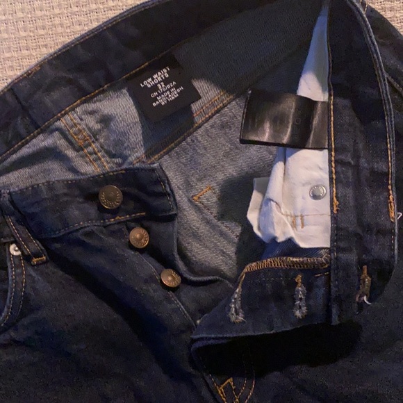 Men’s Dark Blue H&M Jean Shorts Low Waist W32 - Picture 3 of 3